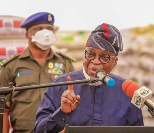 Lockdown: Osun govt doles out 6,020 bags of rice to residents
