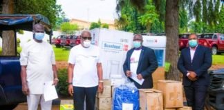 COVID-19: Gov Akeredolu receives FCMB’s PPE donations