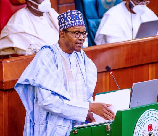 Nigeria may enter second recession in four years -Buhari