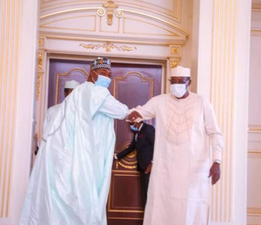 Zulum meets Chad’s President Deby over thousands of Borno refugees