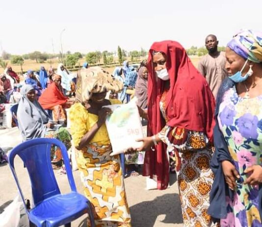 Nasarawa First Lady donates items worth N5m to 300 widows, orphans