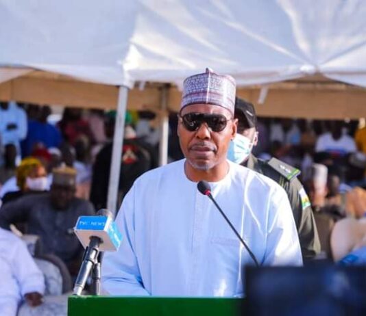 In Gwoza, Zulum shares N150m grants to traders, food to 27,000 vulnerable persons