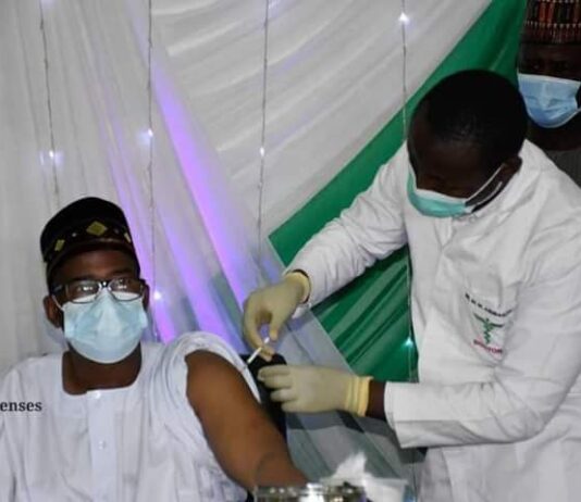 Bauchi Governor, First Lady vaccinated against COVID-19