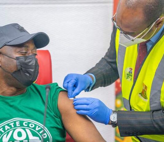 Oyo govt kicks off COVID-19 vaccination