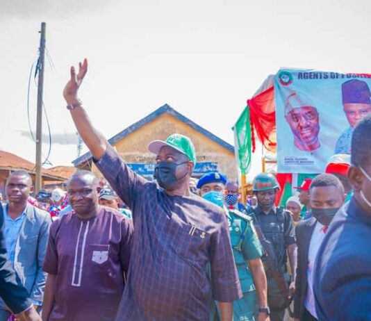 Iseyin Killings: Makinde donates N5m to families of persons killed by Customs men
