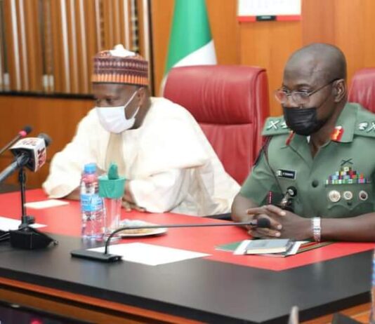 Governor Inuwa Yahaya visits COAS, seeks Nigerian Army support