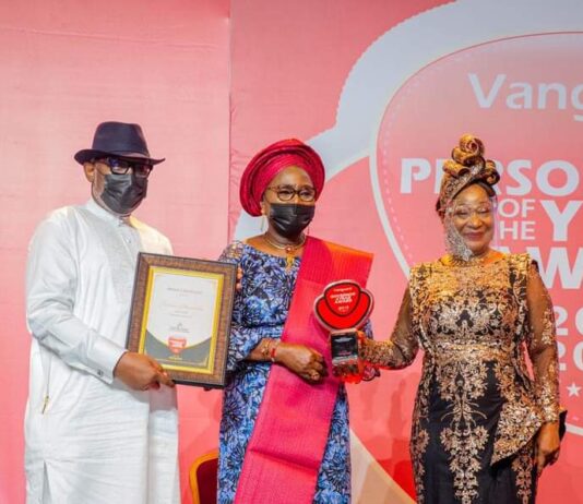 Gov Akeredolu bags Vanguard’s ‘Governor of the Year’ Award