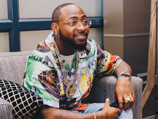 Davido receives over N53m in one hour, after asking colleagues for N1m