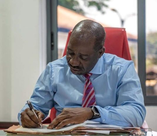 Beneficiaries hail Obaseki as Edo disburses grants to 500 informal businesses run by widows