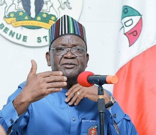 Ortom dissolves cabinet, sends 8 nominees to assembly