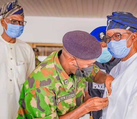 2022 Armed Forces Remembrance Day: Oyetola launches emblem with N5million, sues for continued peace, oneness of Nigeria