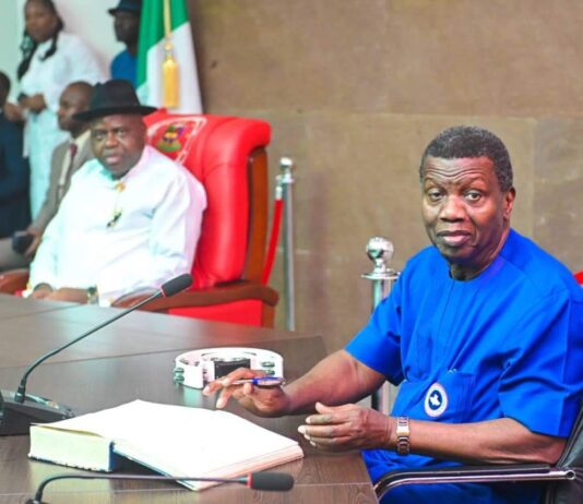 Gov. Diri Receives Daddy Adeboye In Govt House, Yenagoa