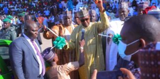 Mass transit: Zulum launches 610 taxis, tricycles, buses in Maiduguri