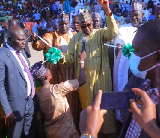 Mass transit: Zulum launches 610 taxis, tricycles, buses in Maiduguri