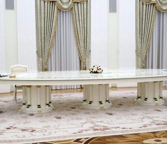 Ukraine: Putin, Macron Sit At Long Table After French President Refuses COVID Test