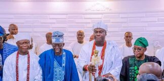 2023: APC National Leader, Asiwaju Bola Ahmed Tinubu pays homage to Ooni, Aromolaran