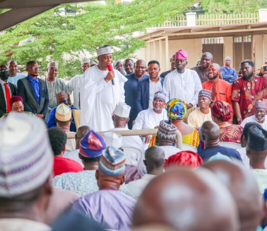 2023: Saraki Meets Kwara PDP House of Assembly, House of Rep Aspirants in Ilorin