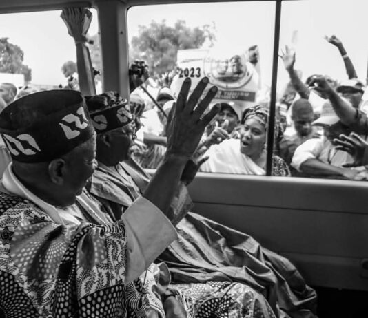 Ganduje Congratulates Asiwaju, hails Buhari for allowing democratic exercise