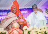 Gov Akeredolu presents staff of office to new Olupele of Ipele