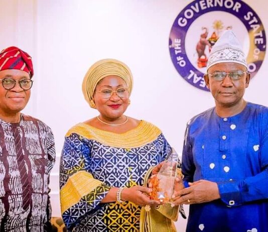 Osun First Lady Bags UK-based NGO Global Exemplary Leadership Award in Humanitarian Services