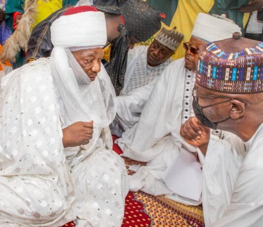 Kwara Gov congratulates Emir of Ilorin on 27th anniversary