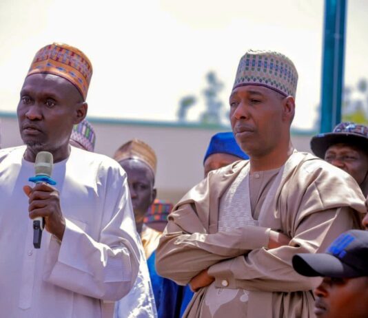 Maiduguri Fire: Zulum hosts victims, presents N1b cheque