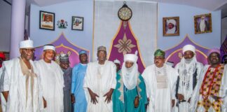 Kwara Gov leads victorious APC candidates on a thank-you-visit to Emir of Ilorin, first class monarchs