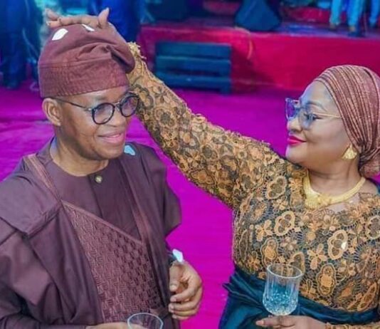 Oyetola felicitates wife on birthday, wedding anniversary