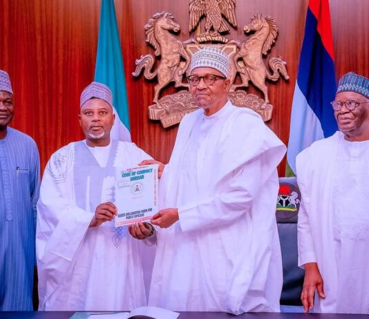 President Buhari Receives Assets Declaration Form, Directs All Outgoing Officials To Do The Same