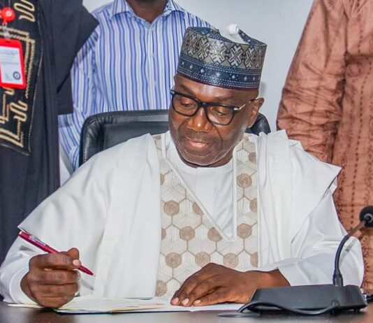 Governor AbdulRazaq Approves 100% Consolidated Health Salary Structure For Nurses