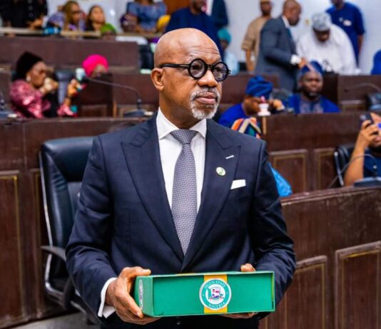 Gov. Abiodun Presents N703bn 2024 Budget Estimate To Ogun Lawmakers