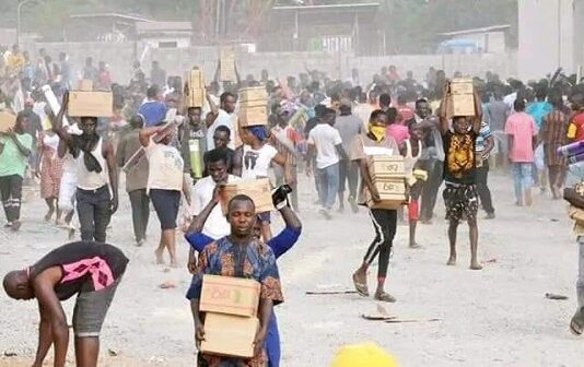 Abuja Residents Break Into Government Warehouse, Loot Food Items Amid Economic Crisis, Police Confirms Incident