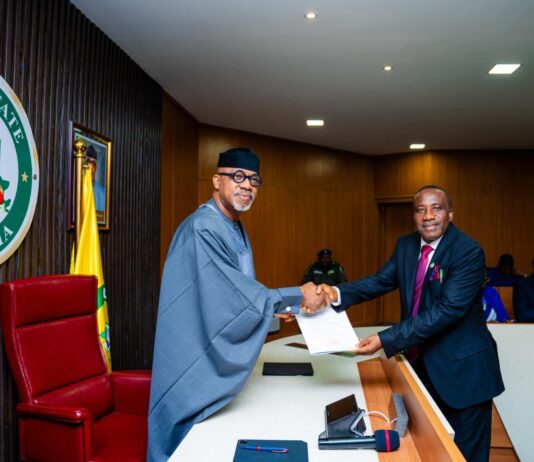 Governor Abiodun Swears-in 20th HoS, Promises Better Civil Service