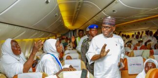 Governor AbdulRazaq bids Hajj pilgrims farewell, charges them on good conduct
