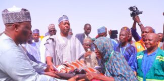 Zulum ressetles IDPs to 9 LGAs, disburse N954.7m