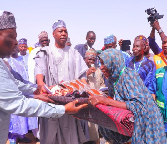 Zulum ressetles IDPs to 9 LGAs, disburse N954.7m