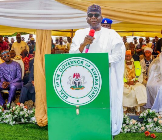 Governor AbdulRazaq Provides Free Health Insurance for Street Cleaners