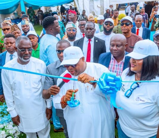 Governor Adeleke Tasks Entrepreneurs Adaptation to Changing Times, Commissions Gas Plants and Dangote Refinery Booking Office