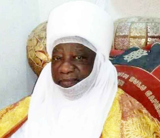 Olusin of Ijara Isin Congratulates Emir of Ilorin on 30th Anniversary of Ascension to the Throne