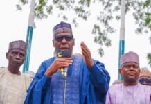 Defying rain, Zulum kicks off mobilisation for Tinubu after US trip